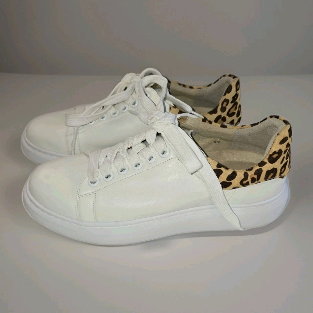 VANELi Borel White Leather Sneakers Leopard Trim Platform Women's 9 N Narrow Fit